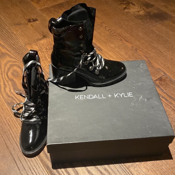 Kendall & Kylie boots - Picture 5 of 5